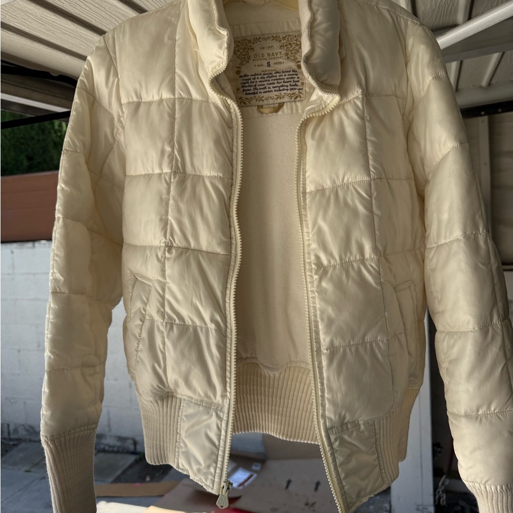 Old Navy Cream Quilted Puffer Jacket - Women's